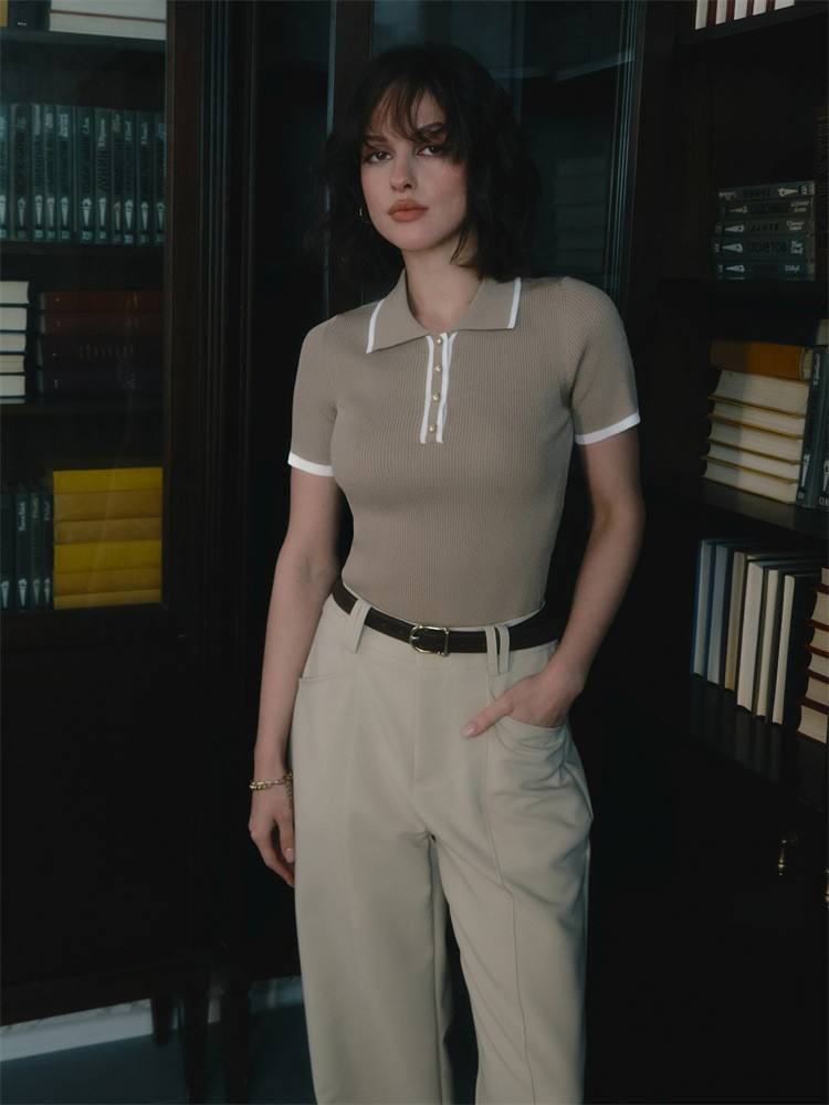 Philomena Khaki Slim V-Collar T-Shirt Short Sleeve Knit Tops