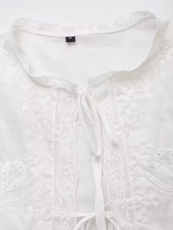Kova White Bow Embroidery Tank Top