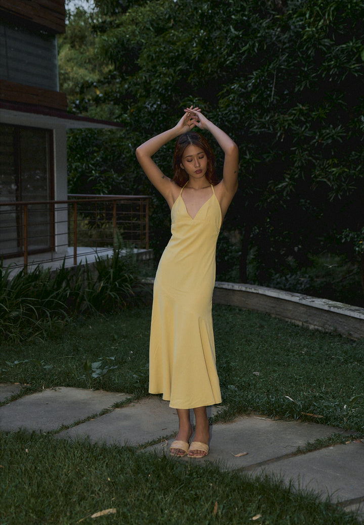 Zahara Butter Yellow U - Shaped front Fitted Midi Dress