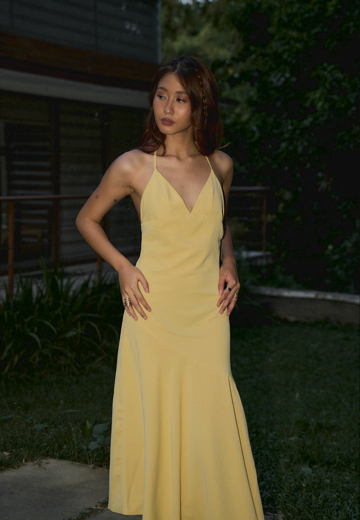 Zahara Butter Yellow U - Shaped front Fitted Midi Dress