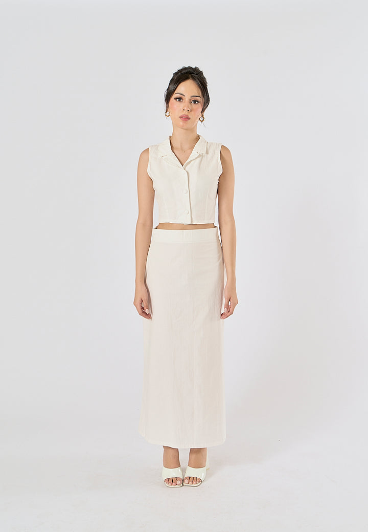 Niña In Oat Button Closure Colar Tank Top