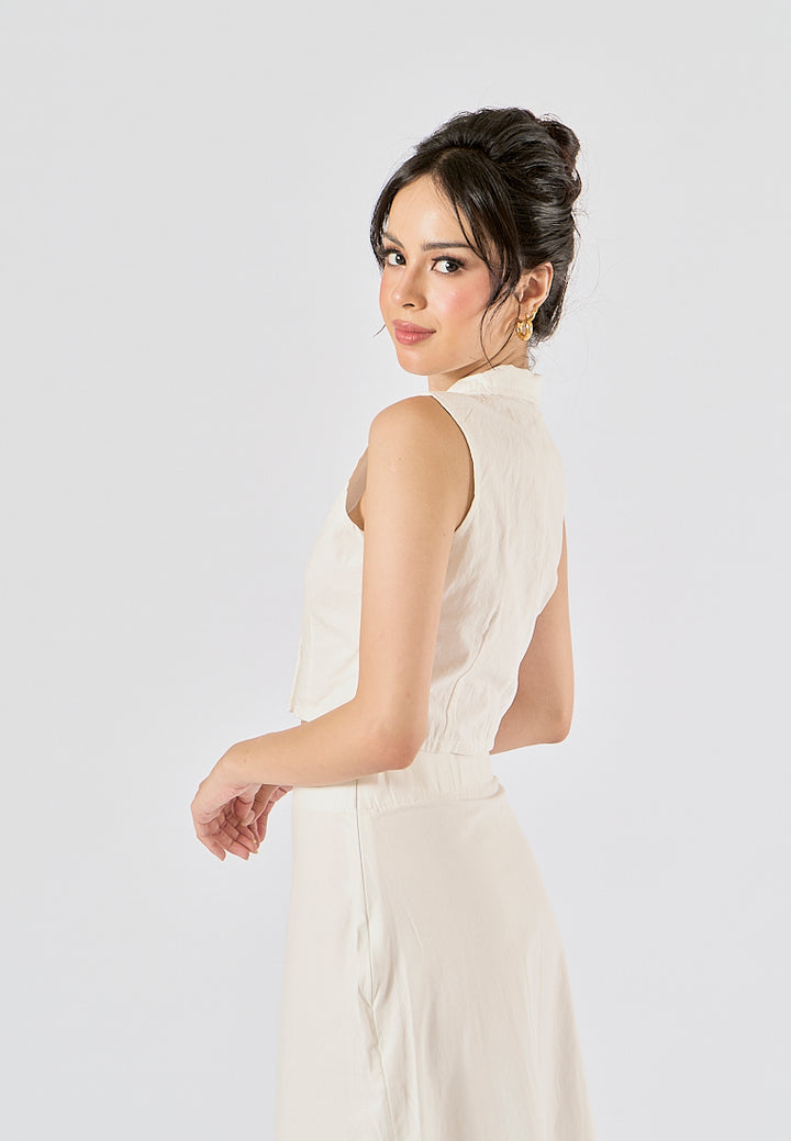 Niña In Oat Button Closure Colar Tank Top