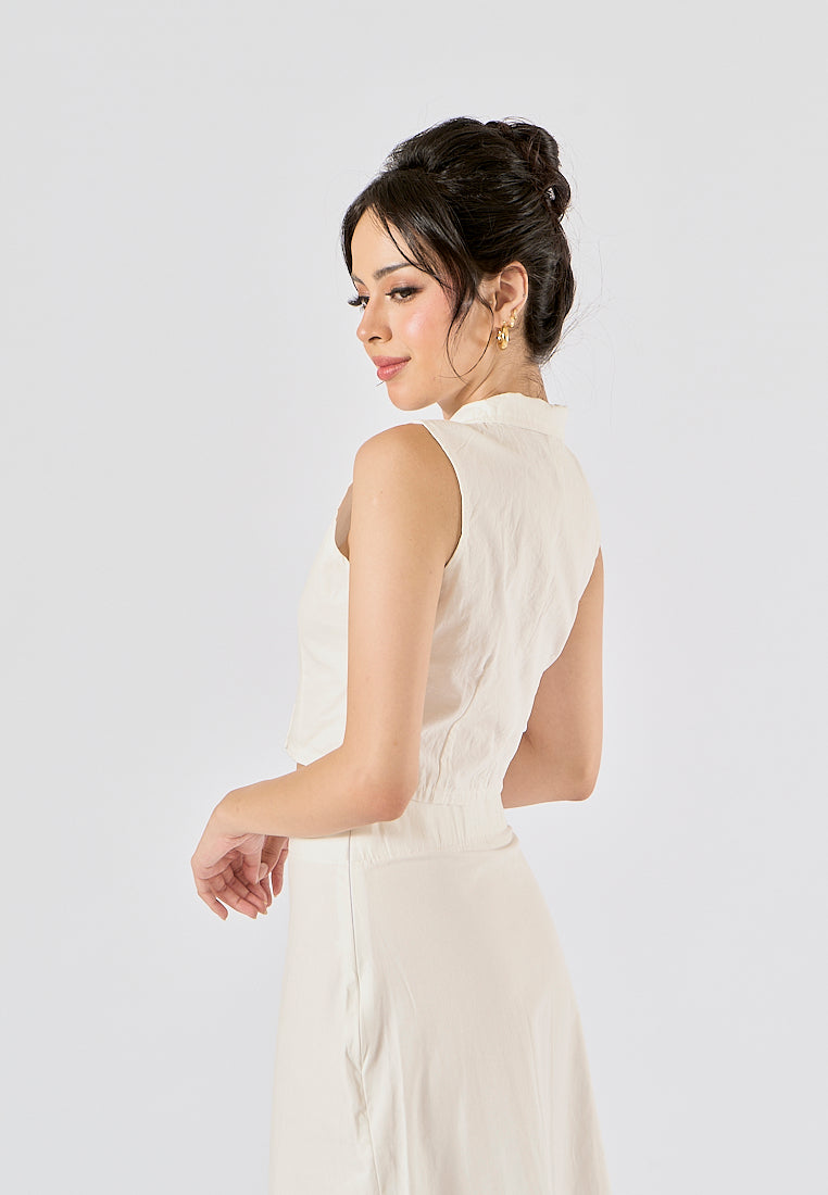 Niña In Oat Button Closure Colar Tank Top