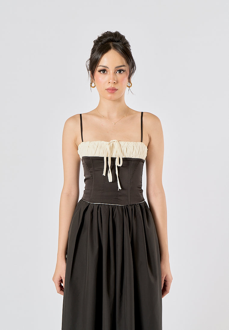 Ferris Black White Patchwork Design Front Lace up Crop Tank Top