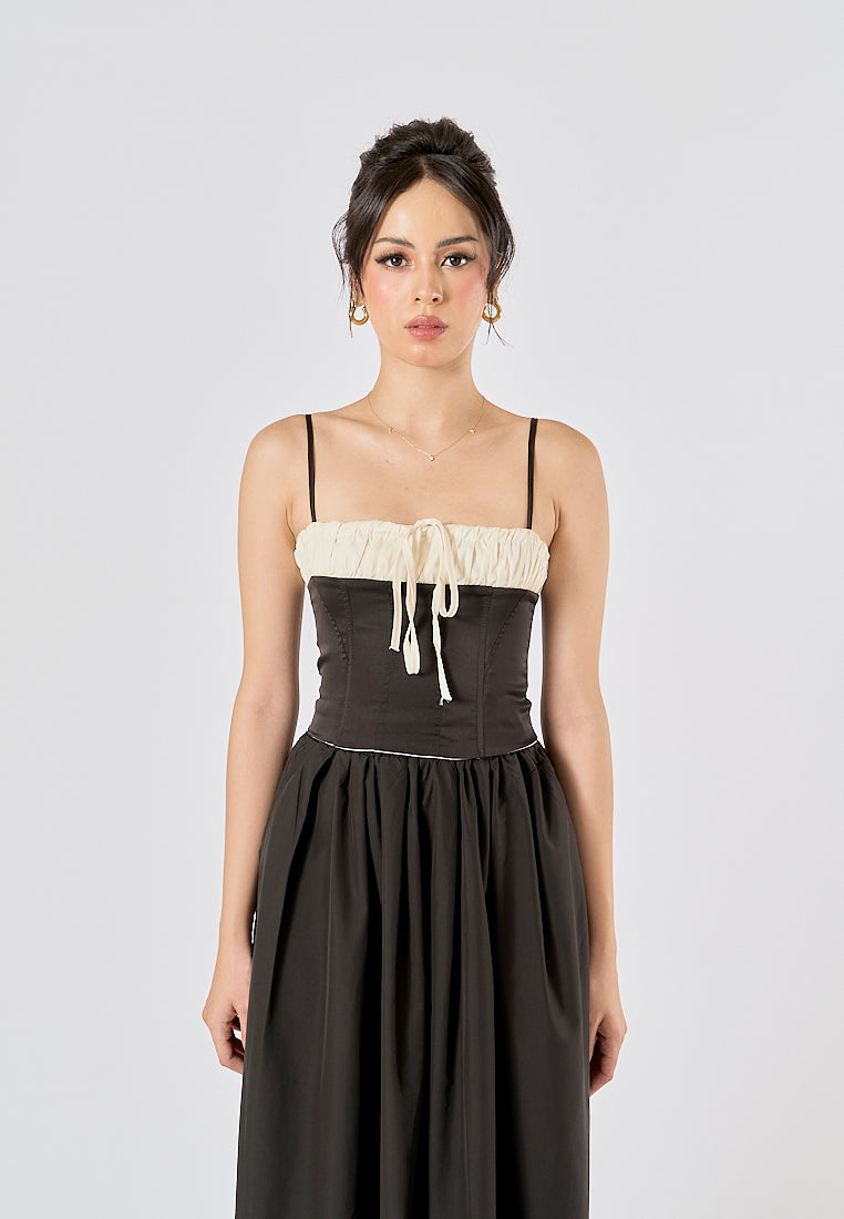 Ferris Black White Patchwork Design Front Lace up Crop Tank Top