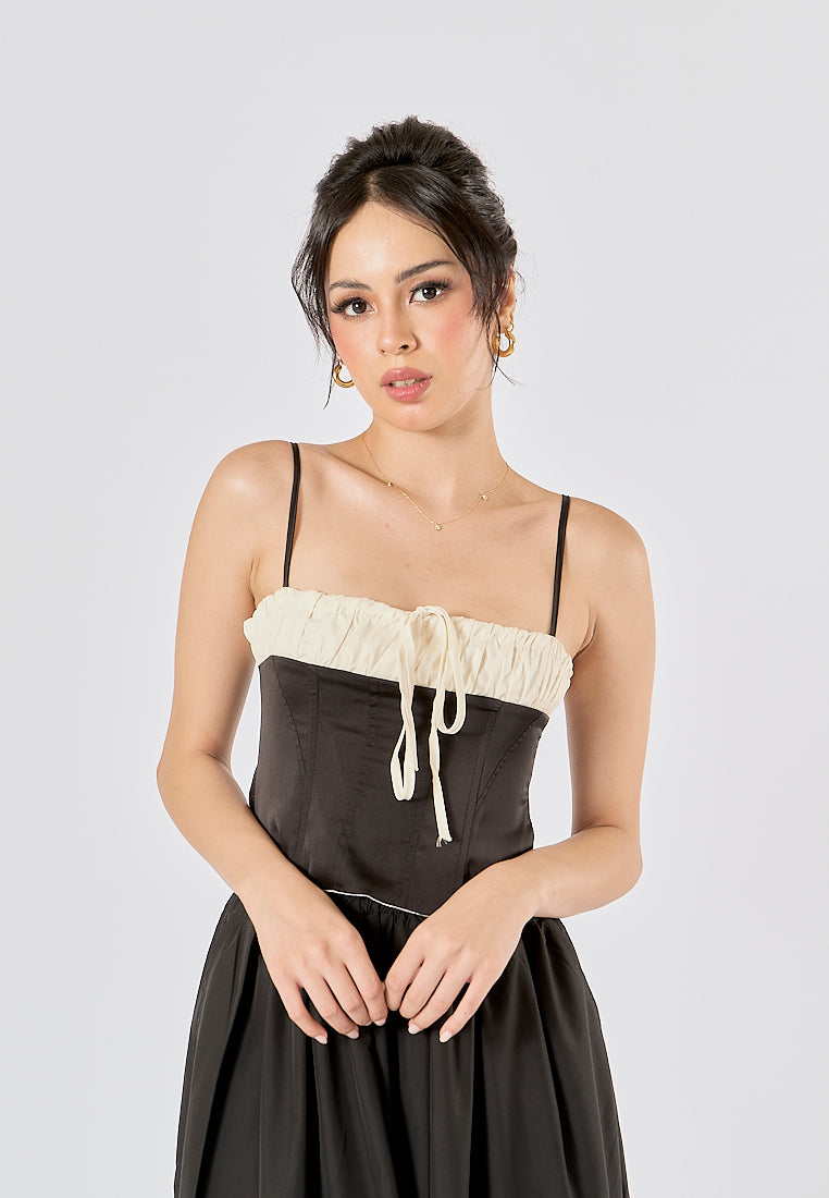 Ferris Black White Patchwork Design Front Lace up Crop Tank Top