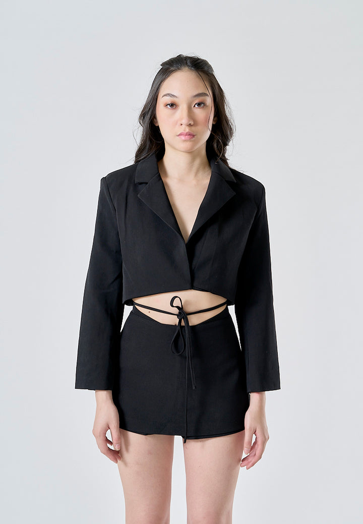 Carmin Black Notched Collar V Neck Long Sleeves Crop Blazer with Waist Tie