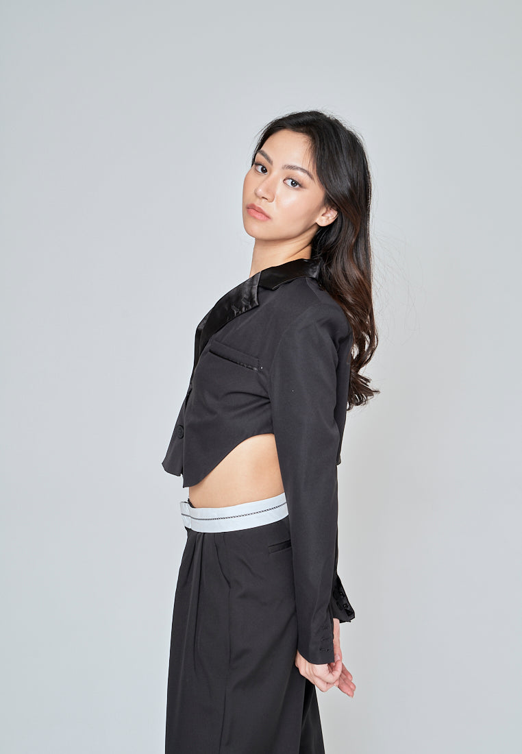 Cynthia Black Notched Collar V Neck Long Sleeves Cropped Blazer Top