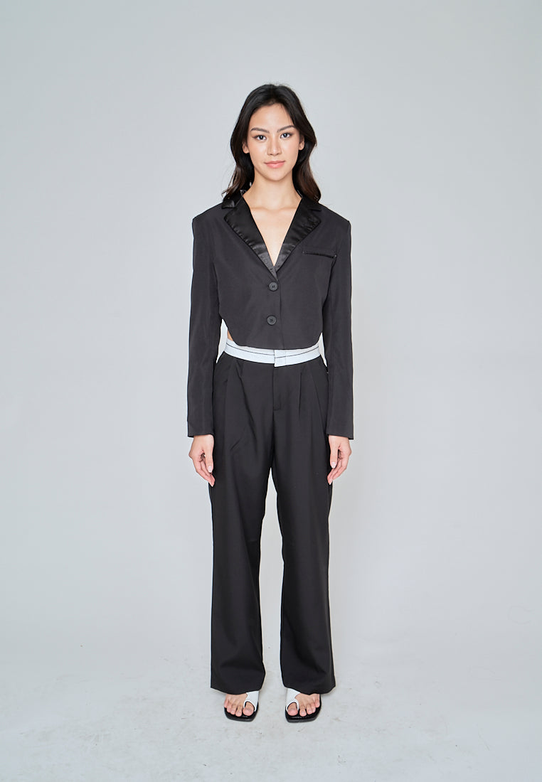 Cynthia Black Notched Collar V Neck Long Sleeves Cropped Blazer Top