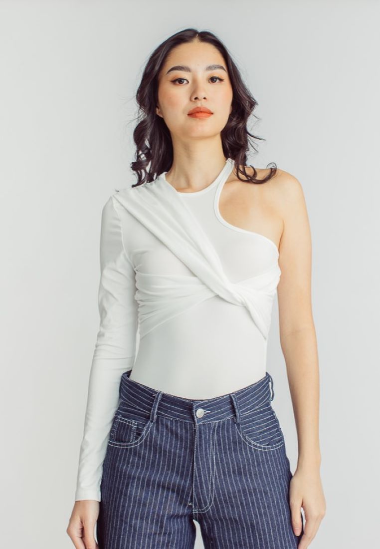 Exid White One Side Long Sleeves Twist Details Bodysuit