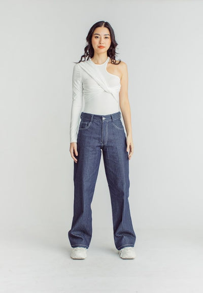 Exid White One Side Long Sleeves Twist Details Bodysuit