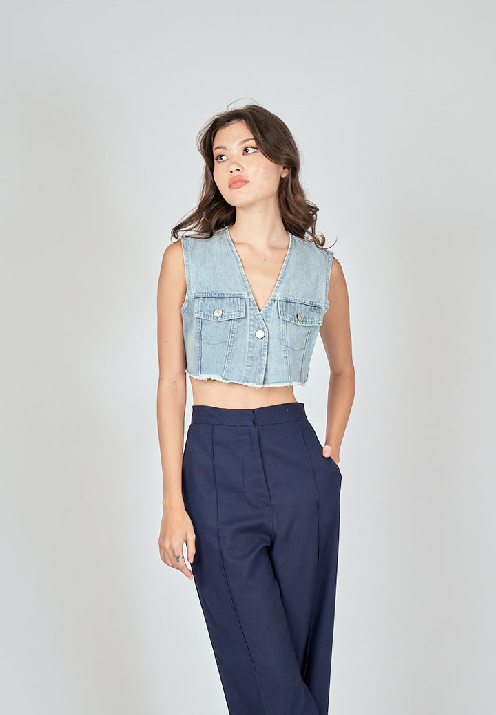 Unique Light Blue Denim V Neck Single Button Raw Hem Sleeveless Crop Top