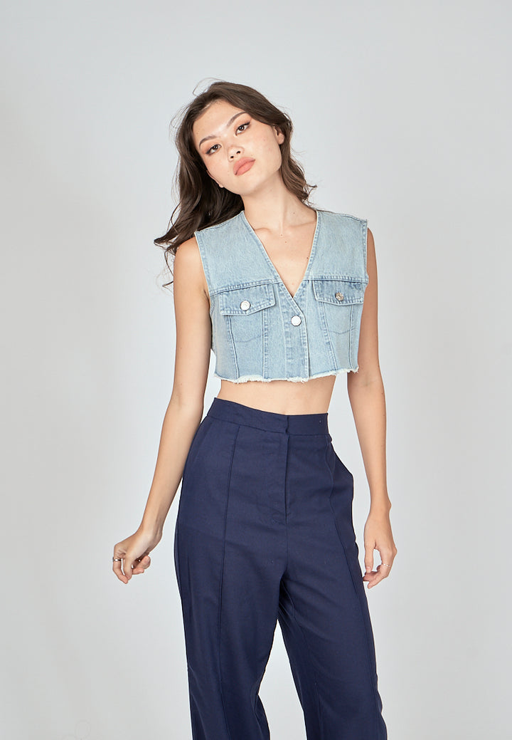 Unique Light Blue Denim V Neck Single Button Raw Hem Sleeveless Crop Top