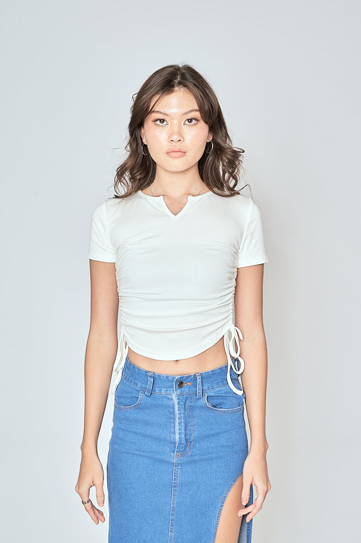 Beau White V Neck Short Sleeves Adjustable Sides Basic Top