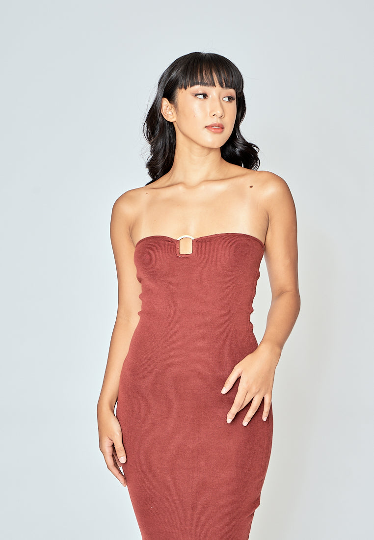 Anissa Brown Knitted Sweetheart Neckline Sleeveless Bodycon Midi Dress