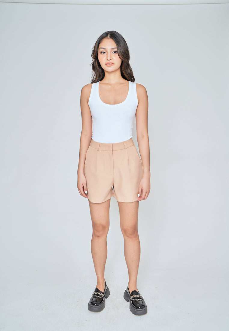 Zeline Beige Zipper Fly Pleated Casual Shorts with Belt