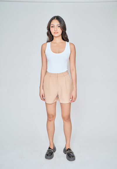 Zeline Beige Zipper Fly Pleated Casual Shorts with Belt