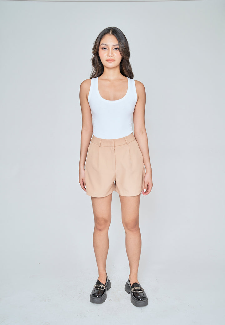 Zeline Beige Zipper Fly Pleated Casual Shorts with Belt