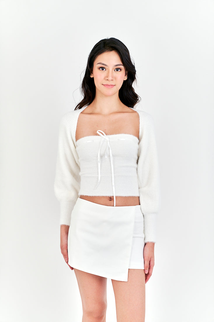 Vivoree White Knitted Square Neck Bow Bust Long Sleeves Crop Top
