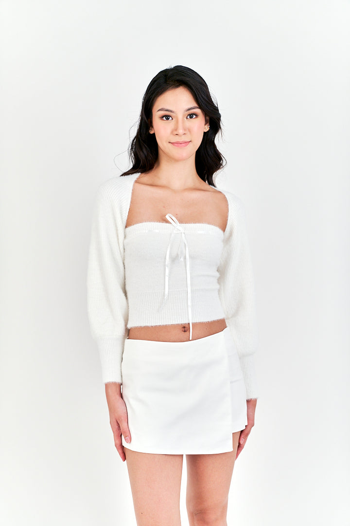 Vivoree White Knitted Square Neck Bow Bust Long Sleeves Crop Top