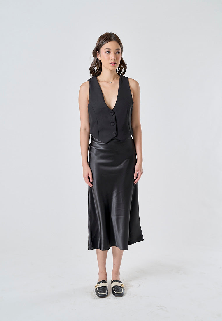 (PRE-ORDER: ETA August 5,2024)Elvire Black V Neck Buttons Up Sleeveless Front Hollow Out Maxi Dress