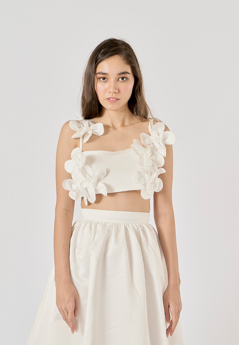 Faera White Front Flower Appliques Crop Tank Top