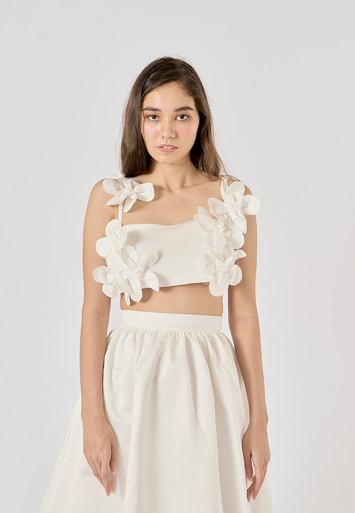 Faera White Front Flower Appliques Crop Tank Top