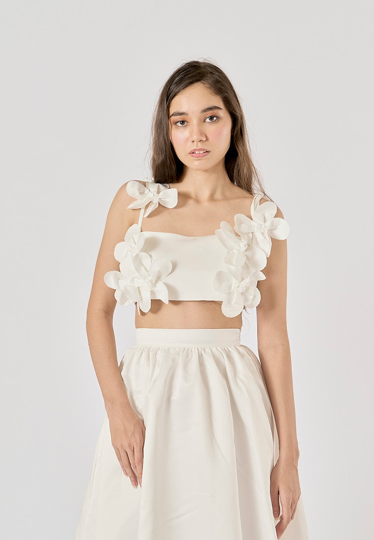 Faera White Front Flower Appliques Crop Tank Top