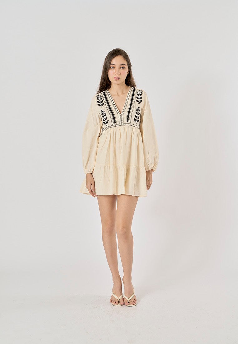 Louisiana White Contrasting Embroidery V-neck Elastic Cuffs Mini Dress