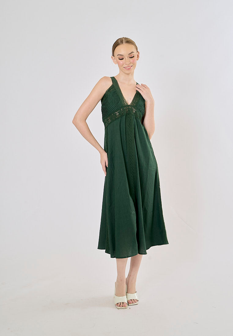 Rocco Alphine Green V- Neck Sleeveless Midi Dress