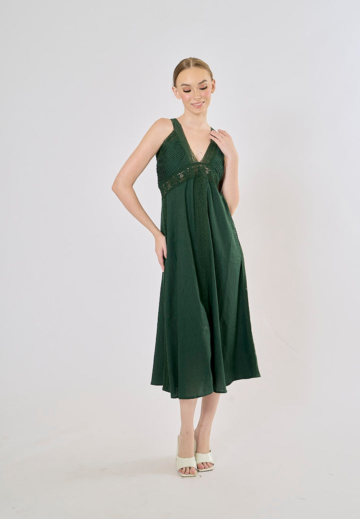 Rocco Alphine Green V- Neck Sleeveless Midi Dress