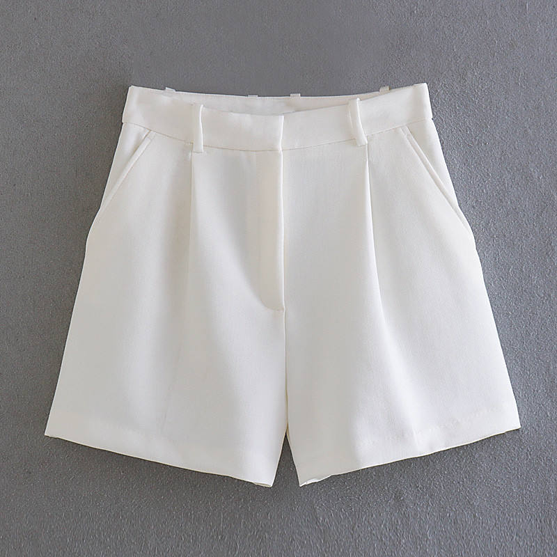 Jazlyn White Zipper Fly  Side Pockets and Belt Hoops Short