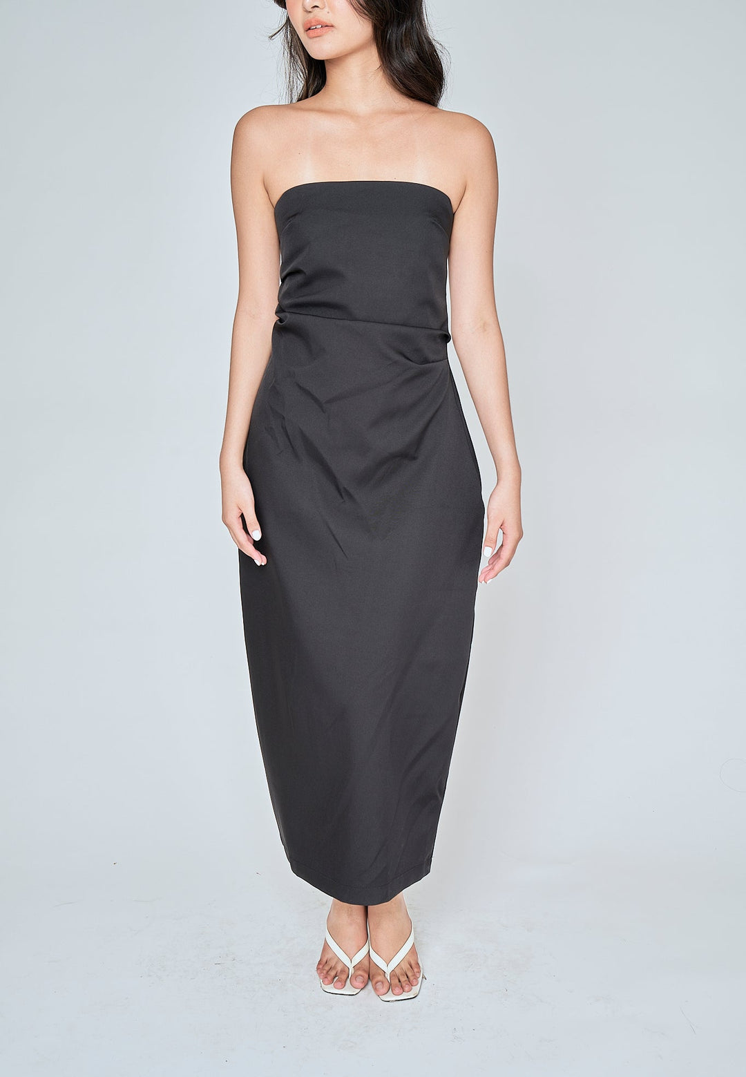 Reya Black Classic Straight Cut Tube Midi Dress