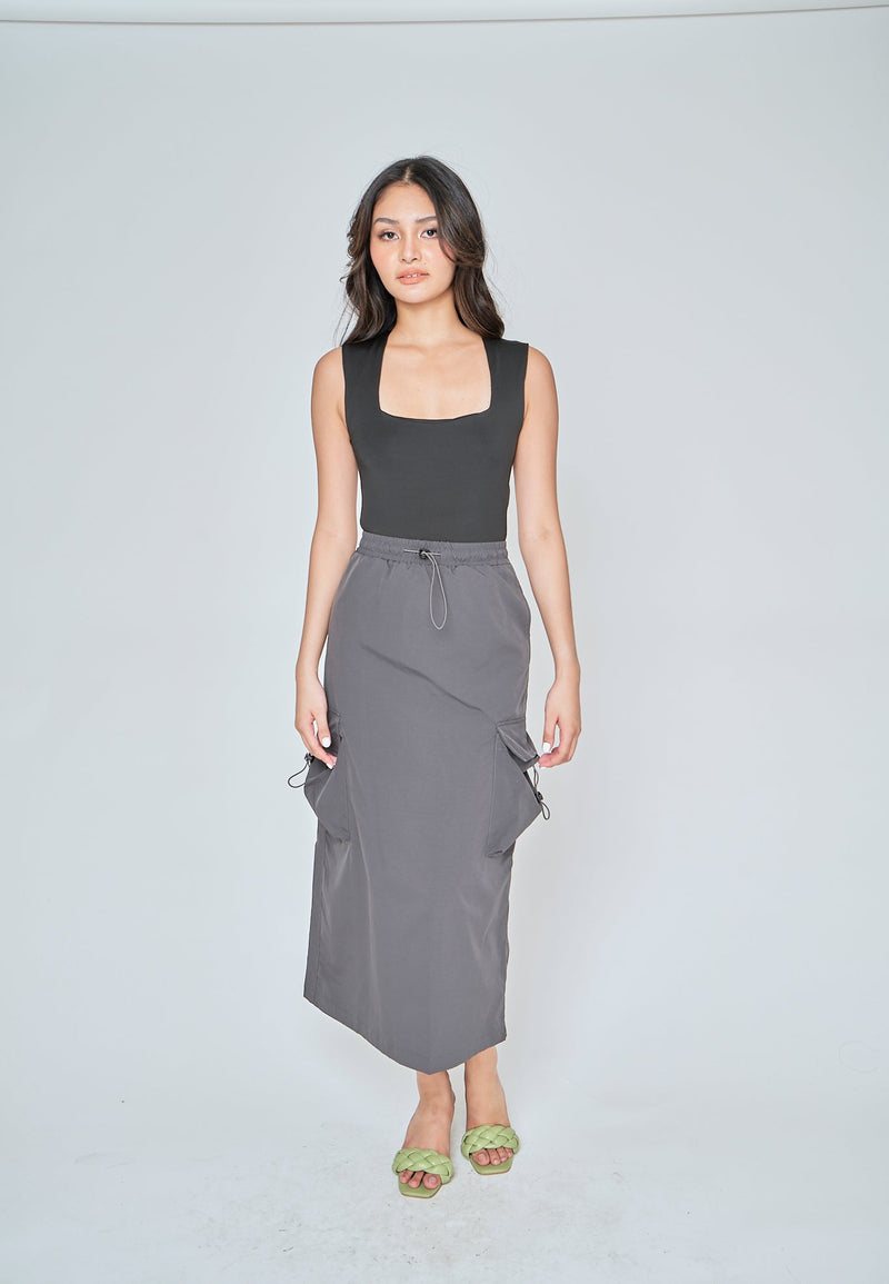 Akello Dark Grey Elastic Waist Side Pockets A-Line Cargo Midi Skirt