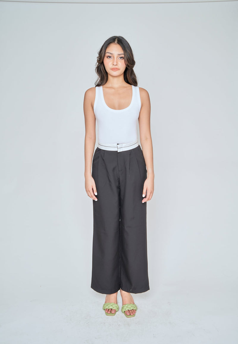 Jorren Black Zipper Fly White Waistline Pleated Staright Cut Trouser