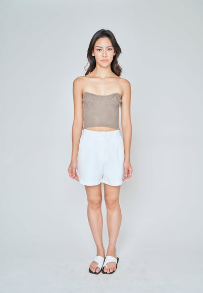 Zeline White Zipper Fly Pleated Casual Shorts with Belt