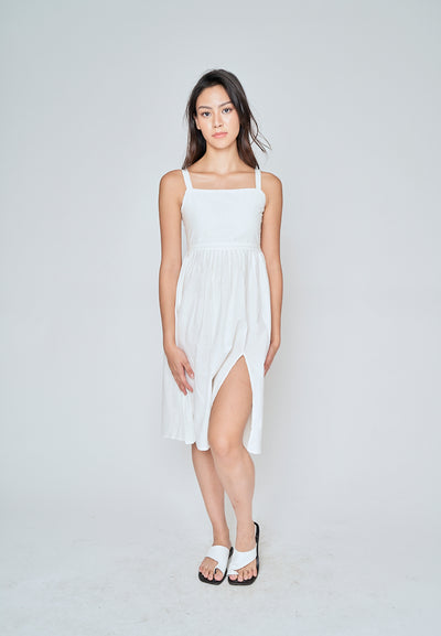 Yoshie White Sleeveless Zipper Back Pleated Side Slit Midi Dress