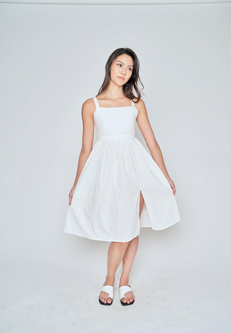 Yoshie White Sleeveless Zipper Back Pleated Side Slit Midi Dress