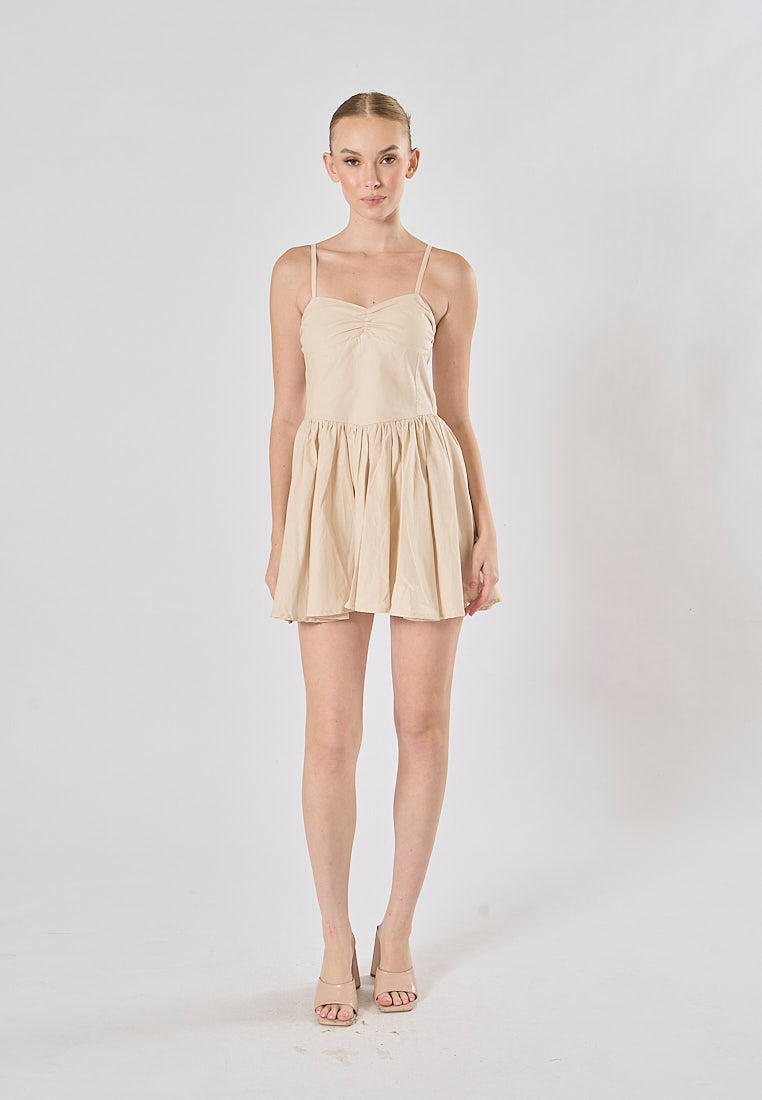 Arrietty Off White Sweetheart Neckline Sleeveless Smocked Zipper Back Mini Dress