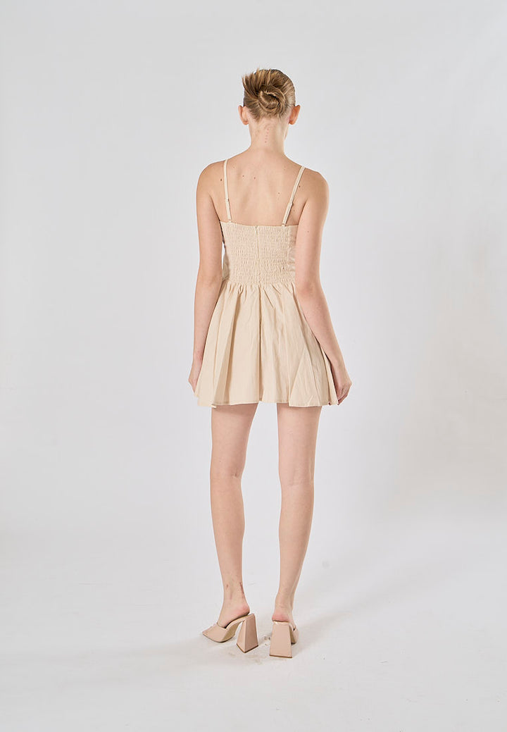 Arrietty Off White Sweetheart Neckline Sleeveless Smocked Zipper Back Mini Dress