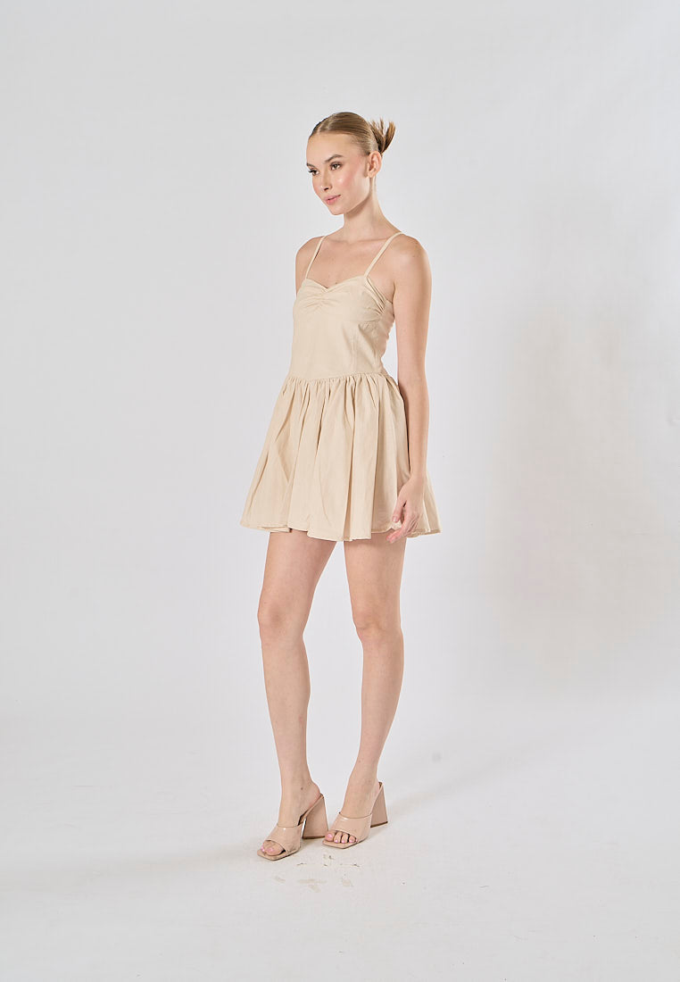 Arrietty Off White Sweetheart Neckline Sleeveless Smocked Zipper Back Mini Dress