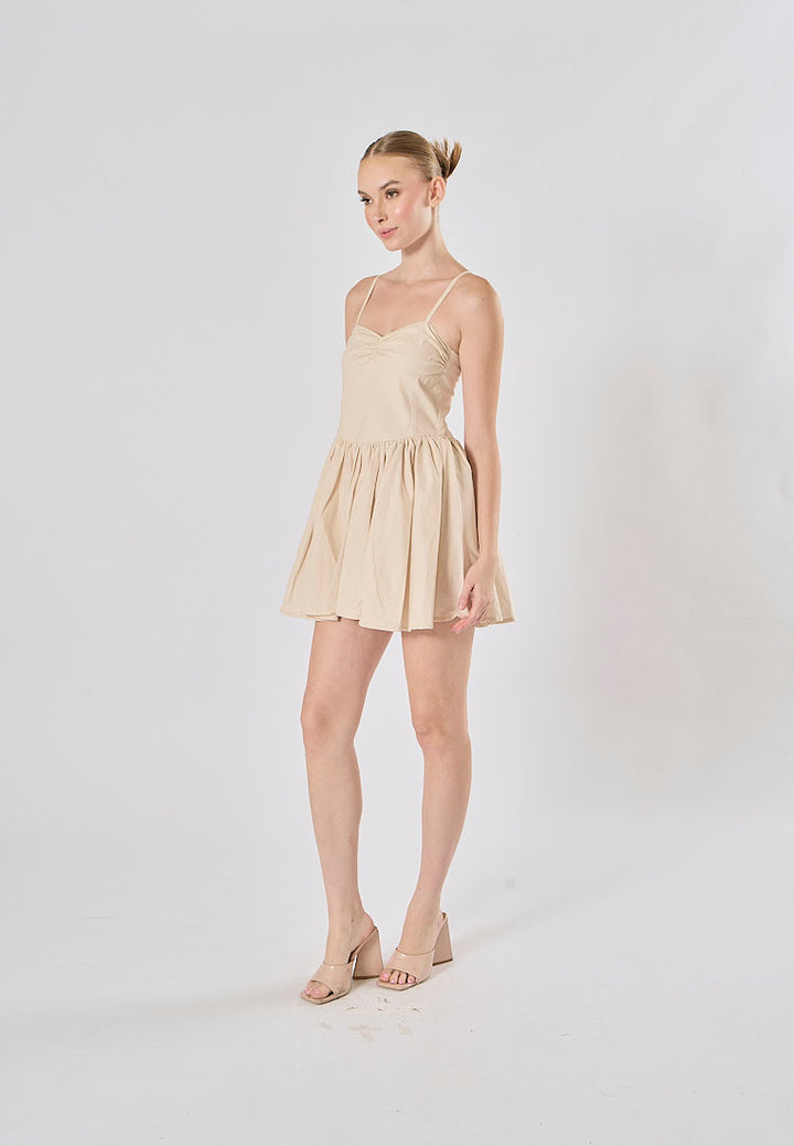 Arrietty Off White Sweetheart Neckline Sleeveless Smocked Zipper Back Mini Dress