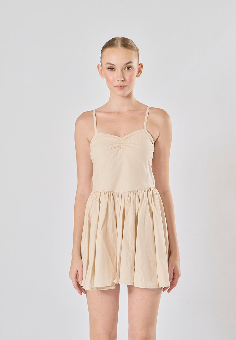 Arrietty Off White Sweetheart Neckline Sleeveless Smocked Zipper Back Mini Dress