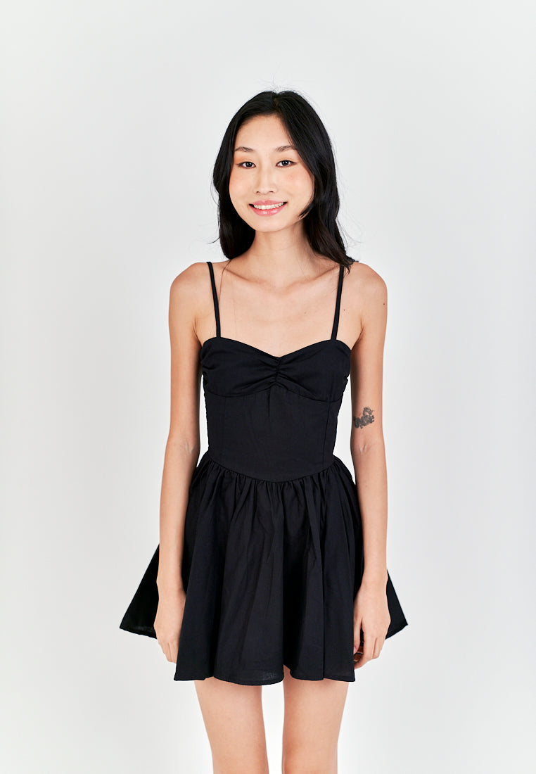 Arrietty Black Sweetheart Neckline Sleeveless Smocked Zipper Back Mini Dress