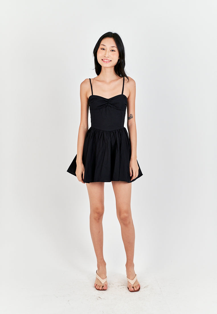 Arrietty Black Sweetheart Neckline Sleeveless Smocked Zipper Back Mini Dress