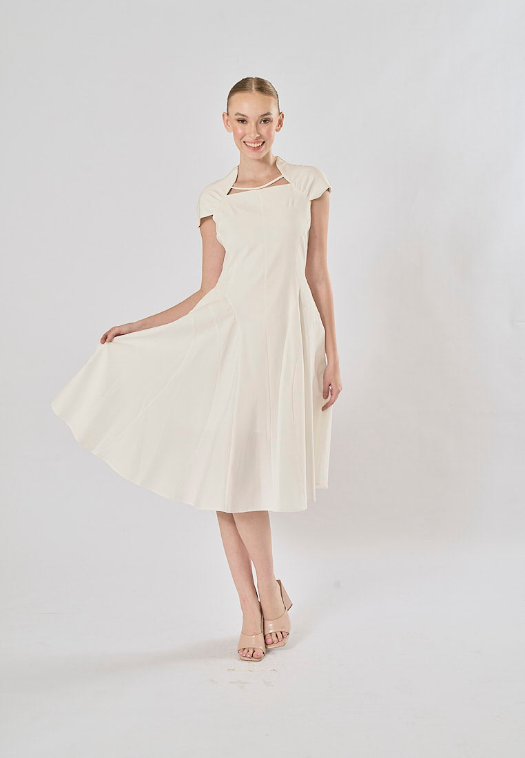 Helena White Square Collar Short Sleeve Pleated Midi Dress