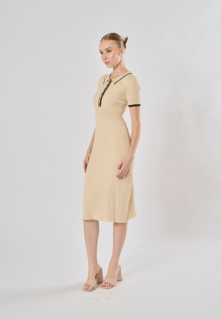 Hollis White Short Sleeve Sailor Collar Knitted Midi Dress