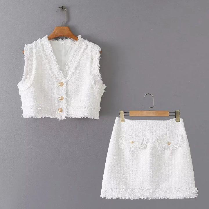 Rei White Tweed V Neck Button Raw Hem Sleeveless Crop Top