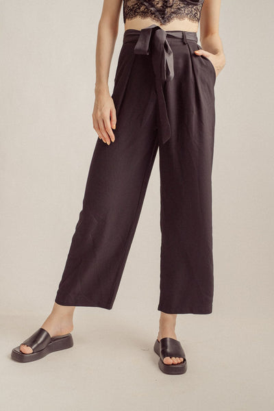 Londyn Black Pleated Zipper Fly Straight Cut Trouser with Belt Loop