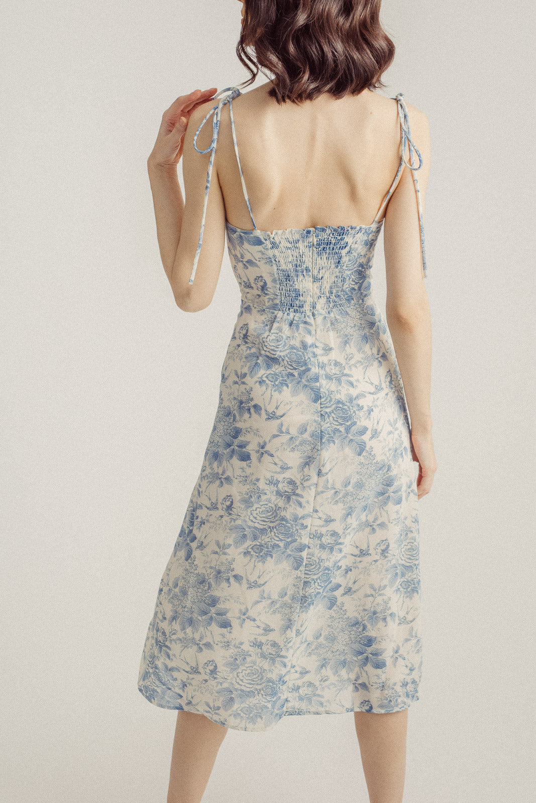 Rakeem White with Blue Floral Sweetheart Neckline Sleeveless Self Tie Midi Dress